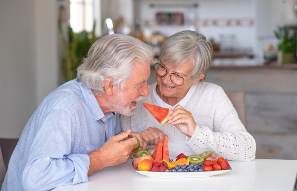 Como deve ser a alimentação na terceira idade